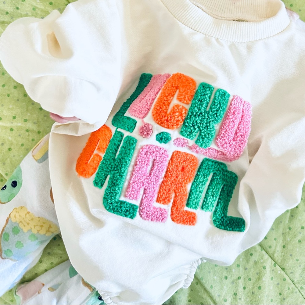 Lucky Charm Cream Baby Long Sleeve Onesie Size 0-3